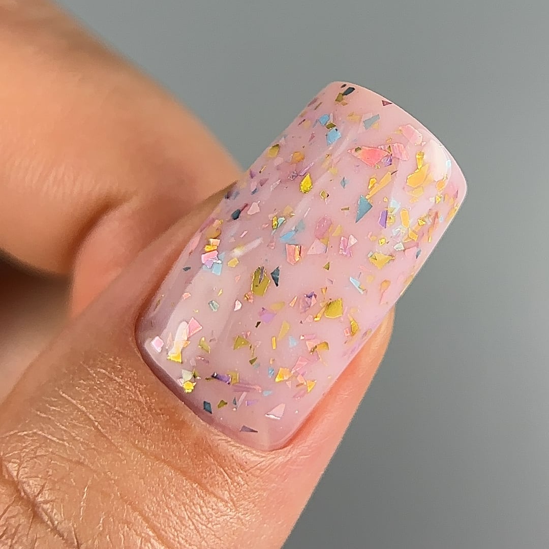 Flakes Base No. B011